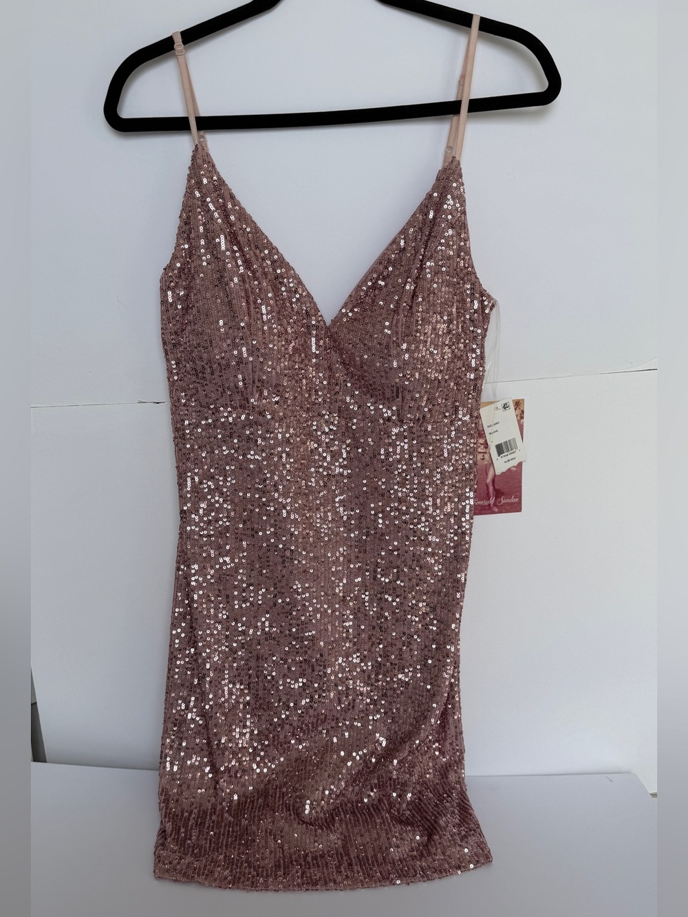 Emerald Sundae sequin mini dress in Mauve, size Large NWT